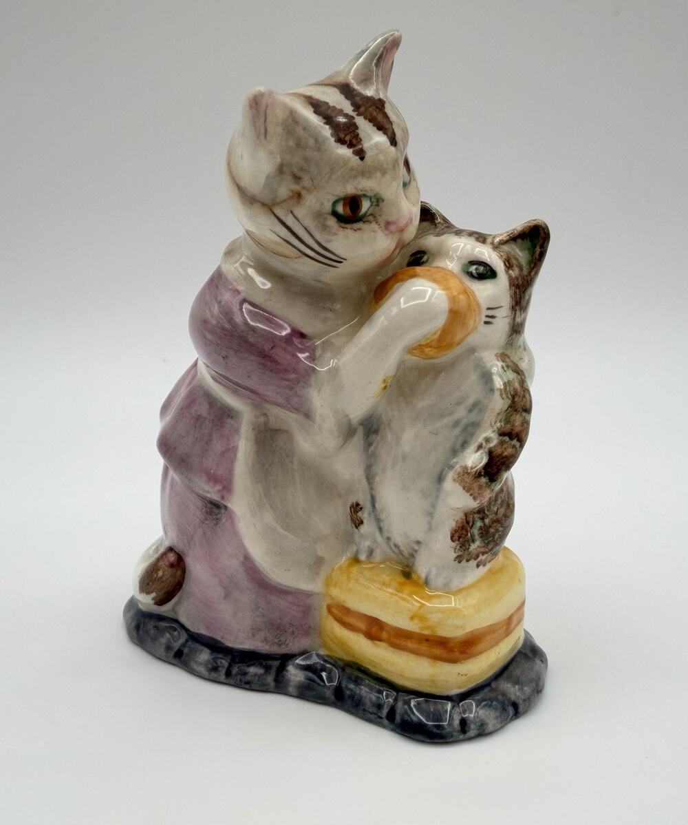 Beatrix Potter’s Tabitha Twitchit and Miss Moppet Figurine 1976 Beswick England